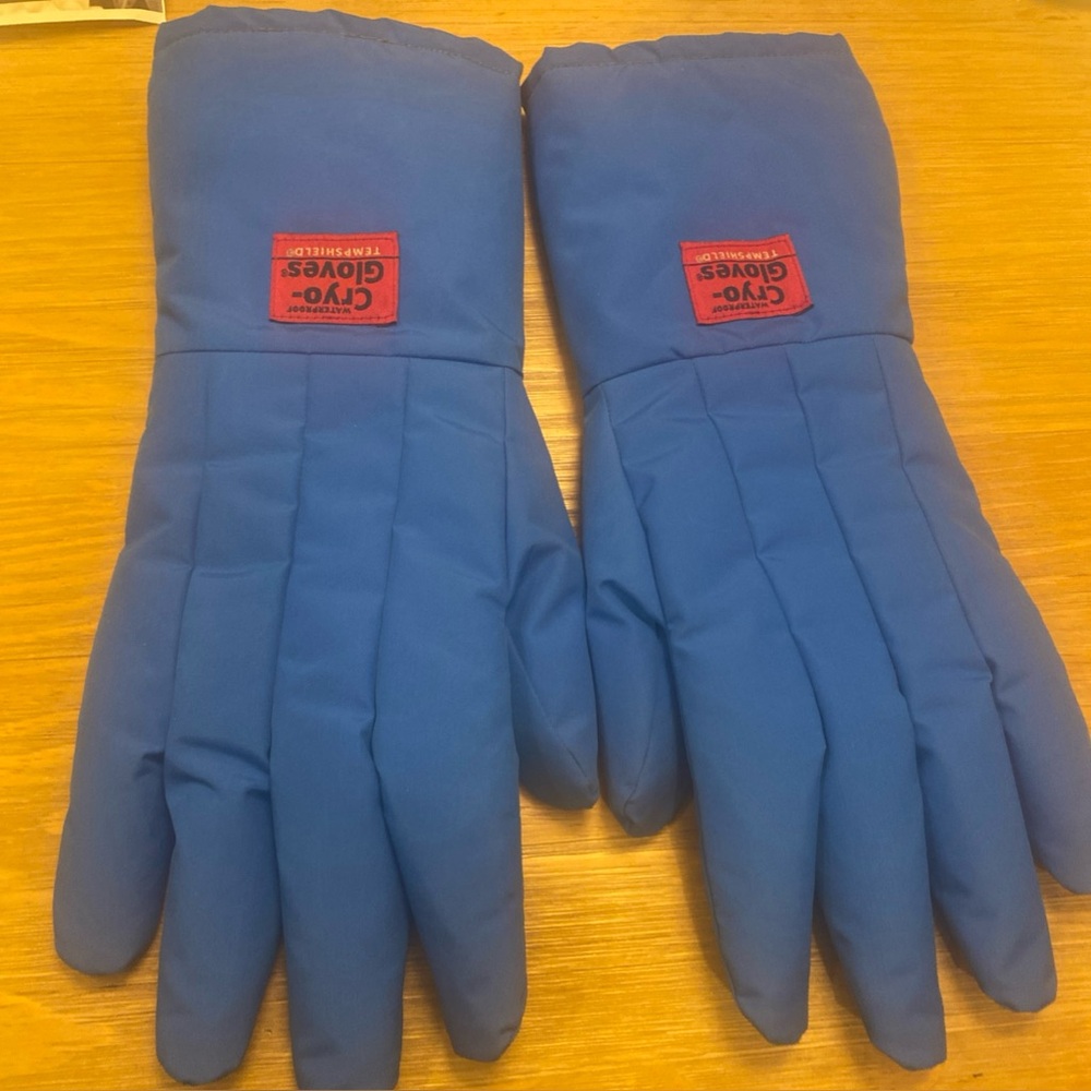 Cryo-Gloves for Cold Protection Blue by Tempshield for dry ice